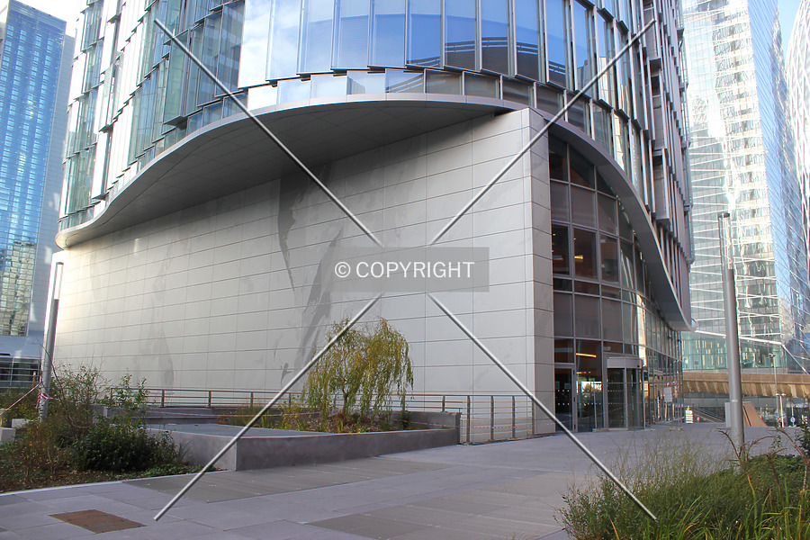 Photo 100-663-361