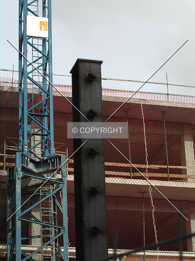Closer view of the pillar