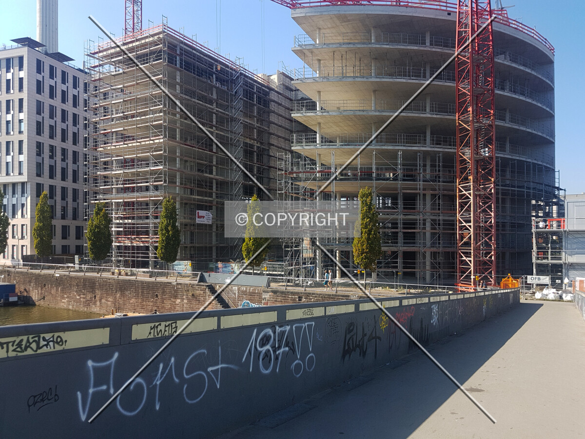 Photo 102-109-701