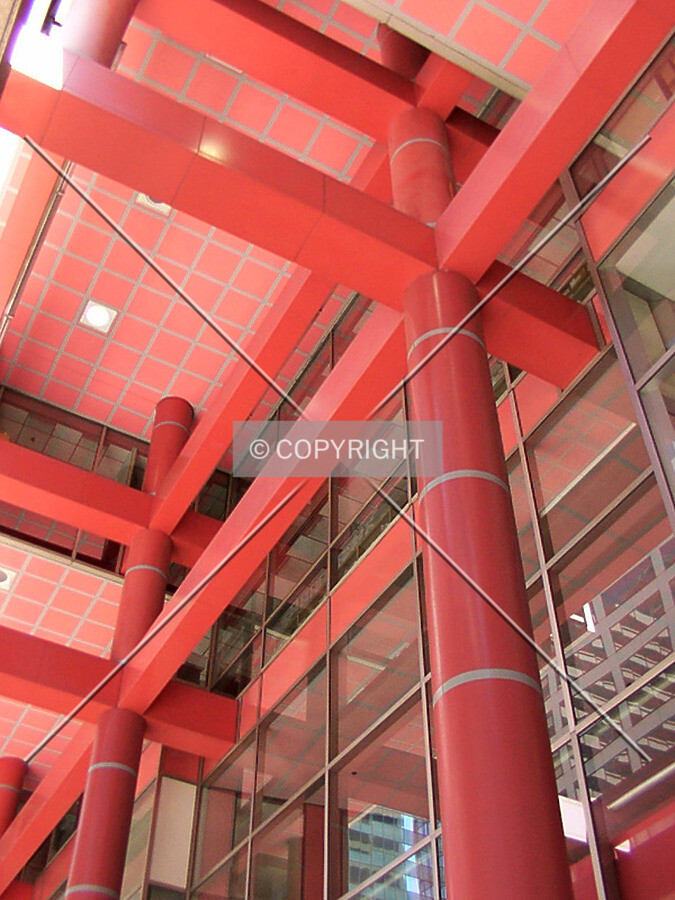 Structural framework over the LaSalle Street entrance