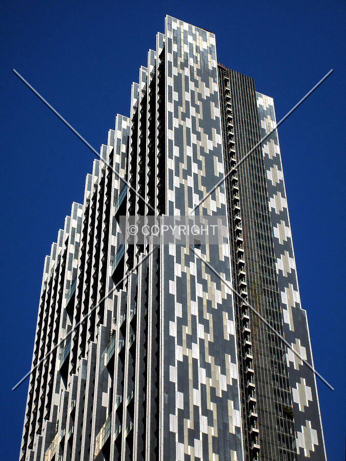 Photo 104-769-674