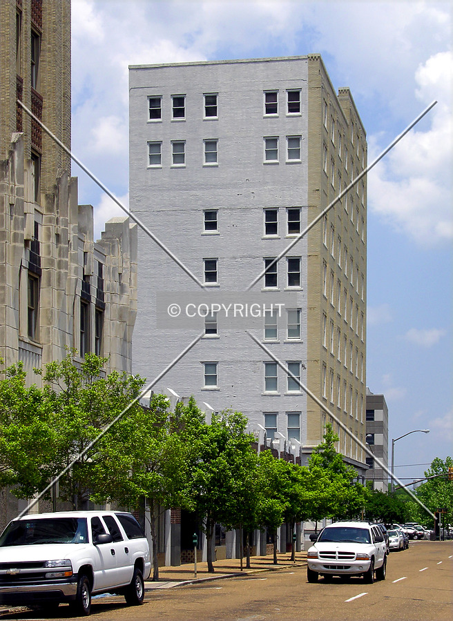 From South Roach Street to the south
