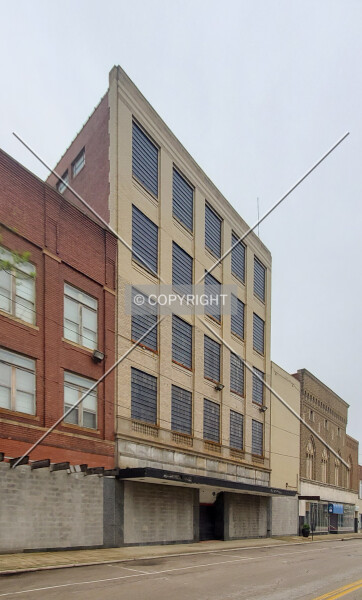 4509 Main Avenue