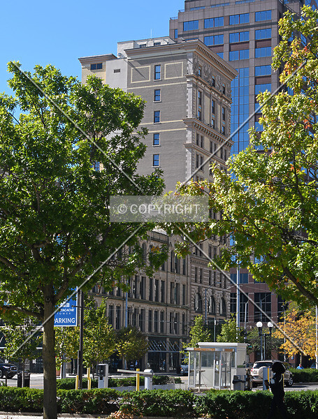 Photo 111-673-925