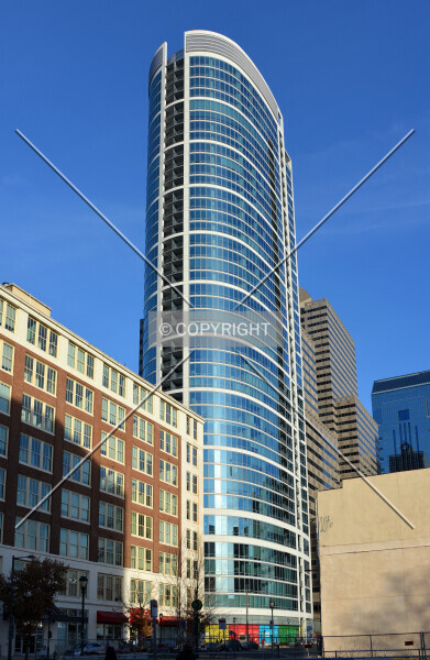Photo 111-694-318