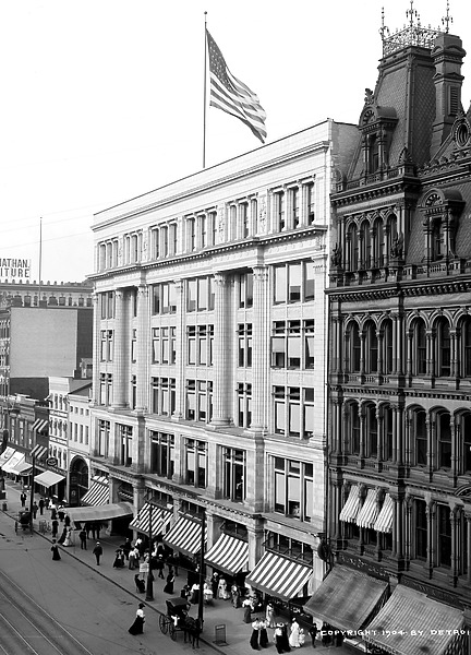 Photo 119-383-962