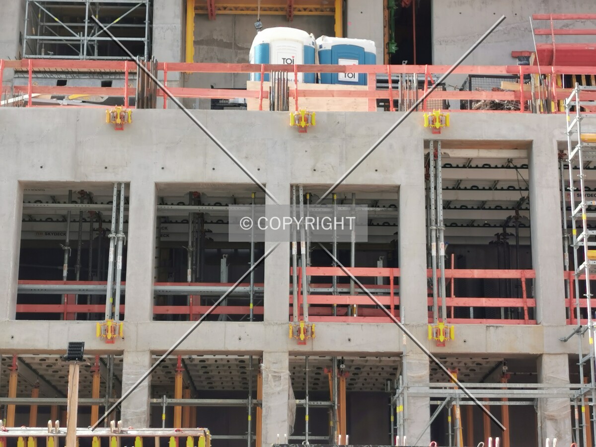 Photo 120-460-938