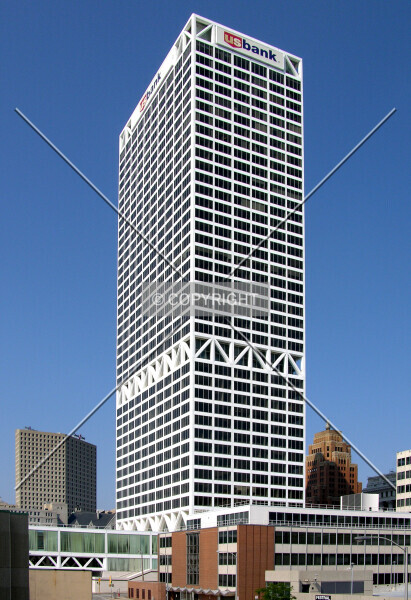 Photo 120-537-668