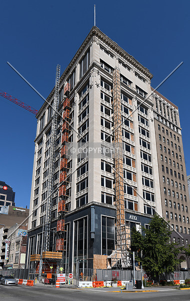 Photo 120-677-648