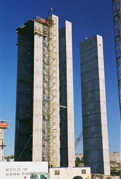 121-095-940