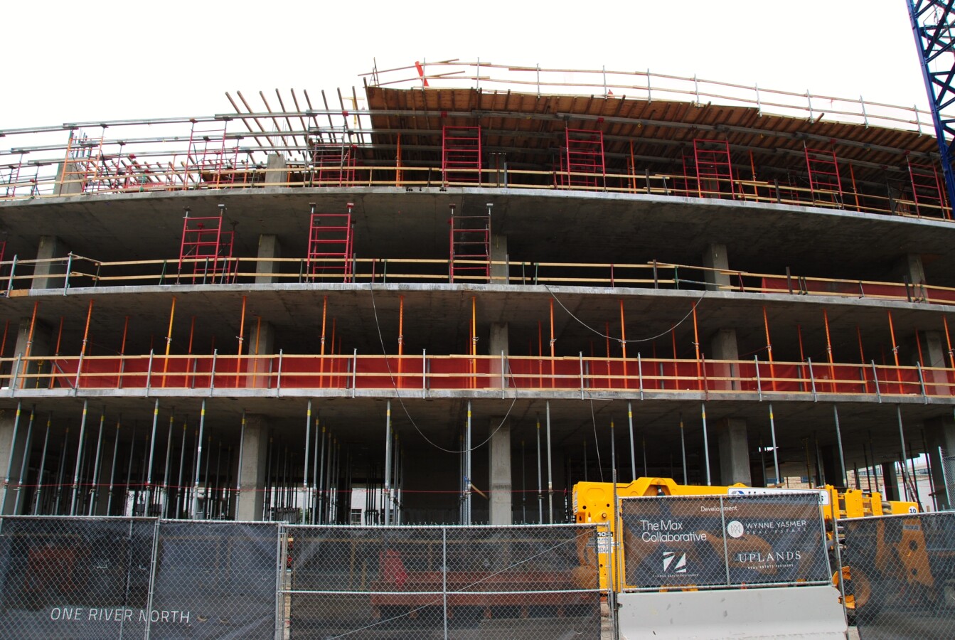 Photo 121-391-761