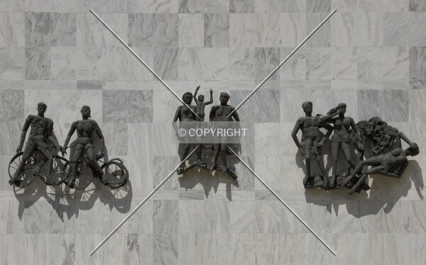 Sculptures above the 2nd Street SW entrance
