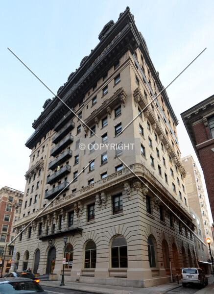 Photo 124-274-705