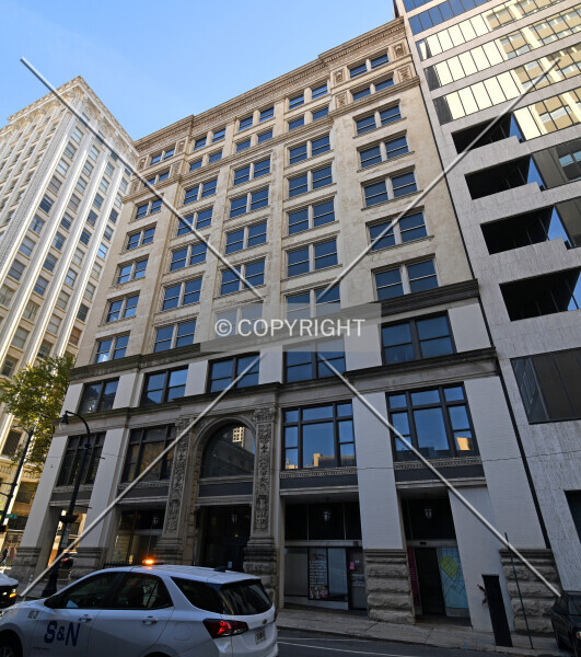 Photo 124-789-726