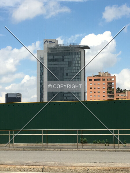 Photo 127-667-451