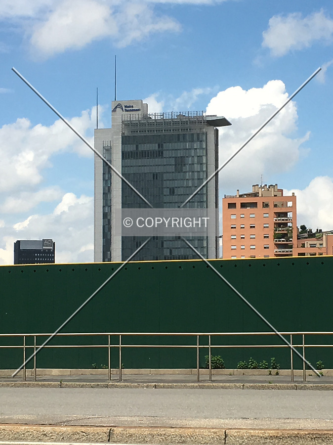 Photo 127-667-451