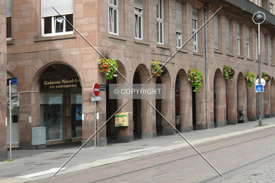 Photo 127-677-242