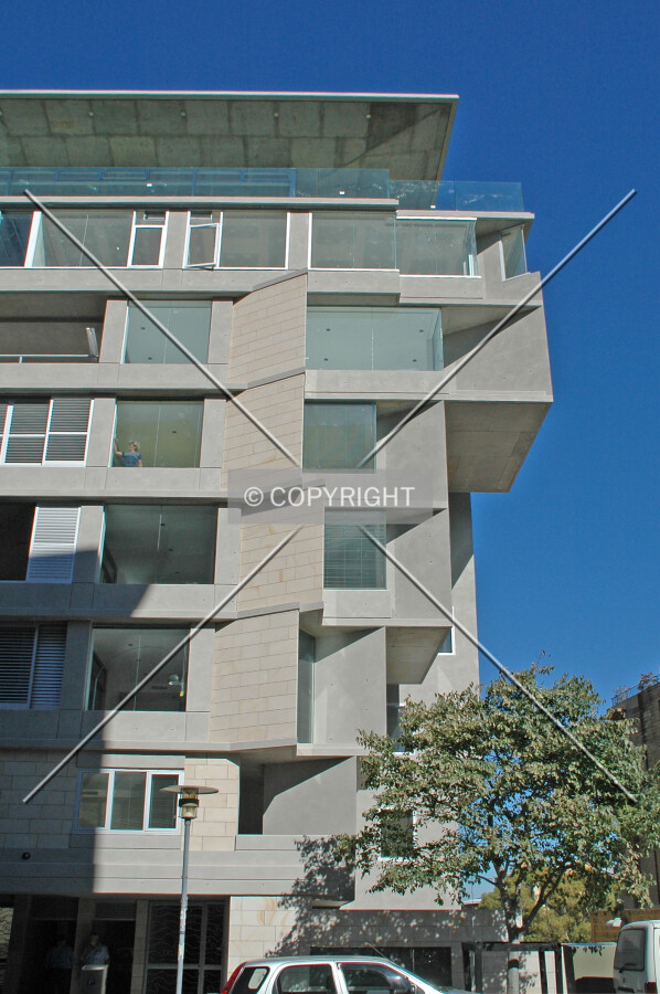 Photo 128-327-604
