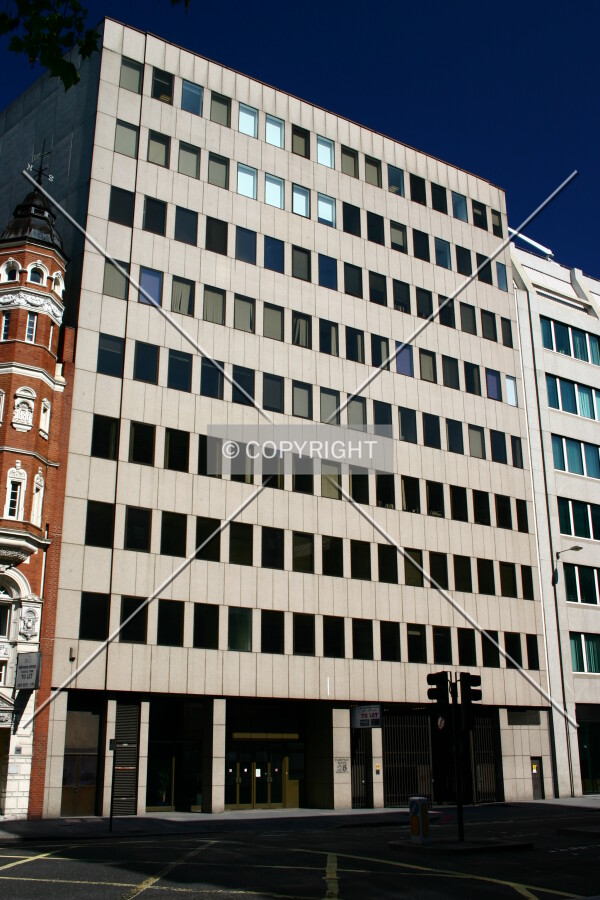 Full view from Farringdon Street prior to reconstruction