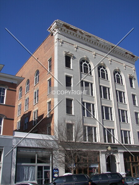 Photo 135-292-548