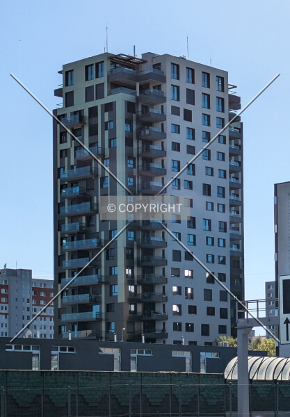 Photo 135-379-912