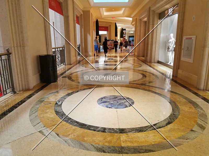Photo 135-739-084