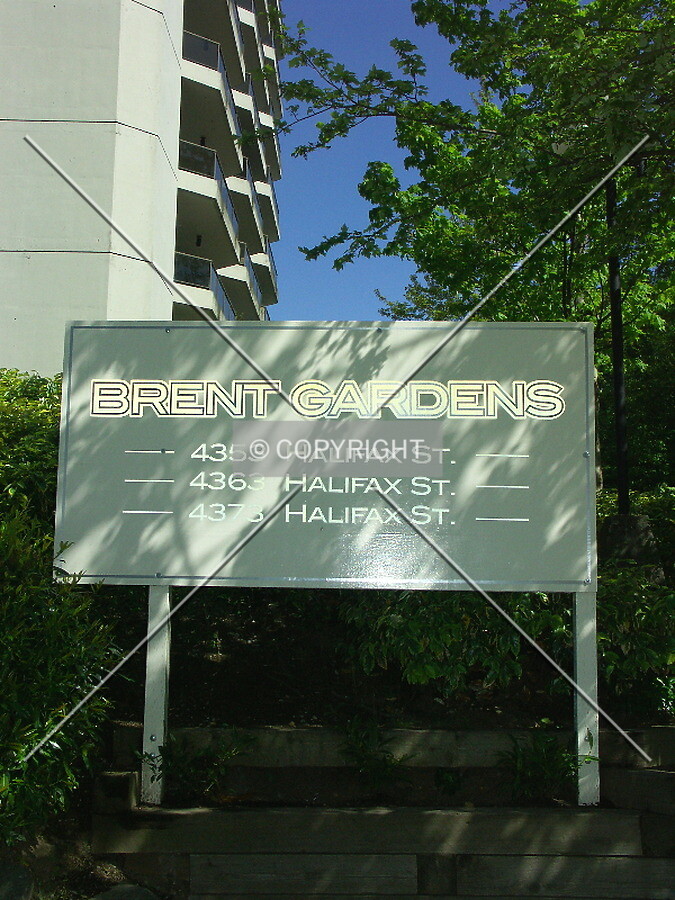 Sign near driveway