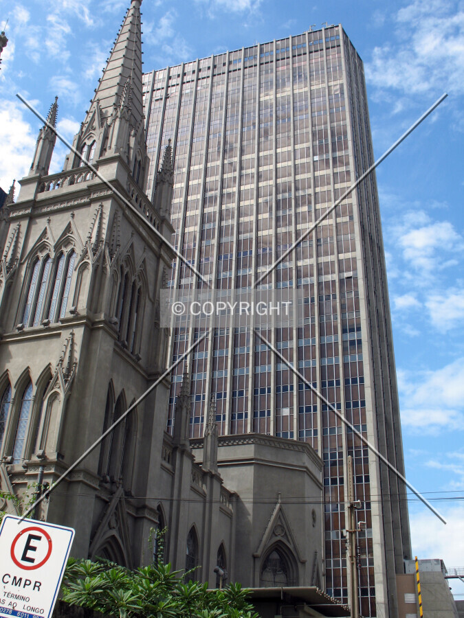 Seen from Silva Jardim Street