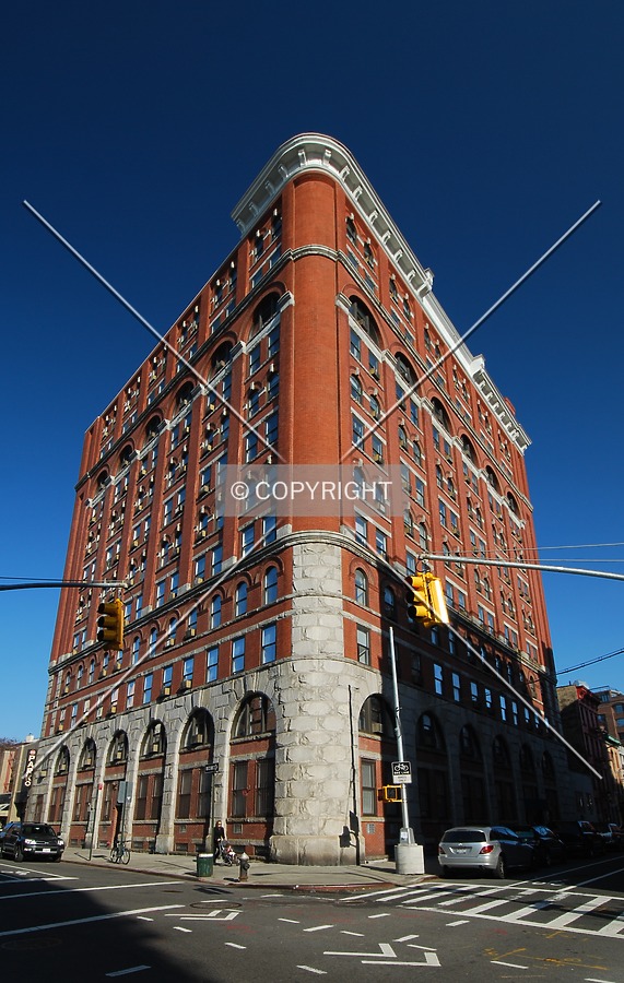 Photo 139-377-857