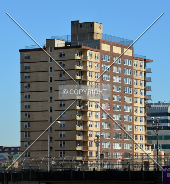Photo 139-986-829