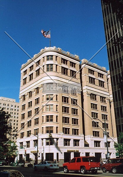 Photo 140-596-036