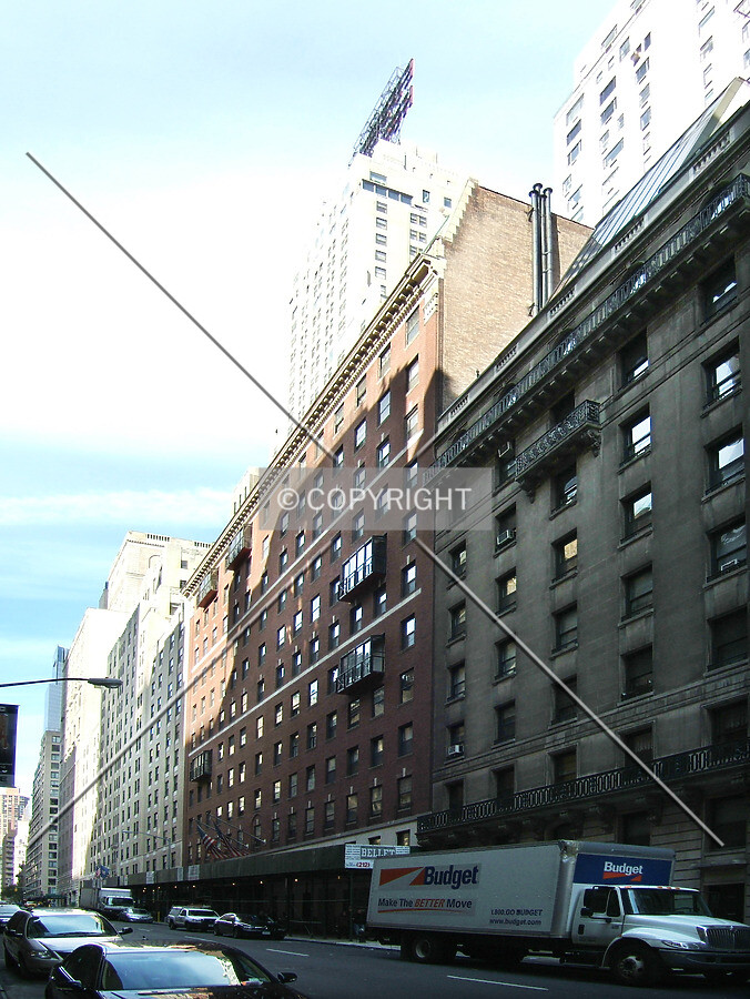 Photo 140-749-310