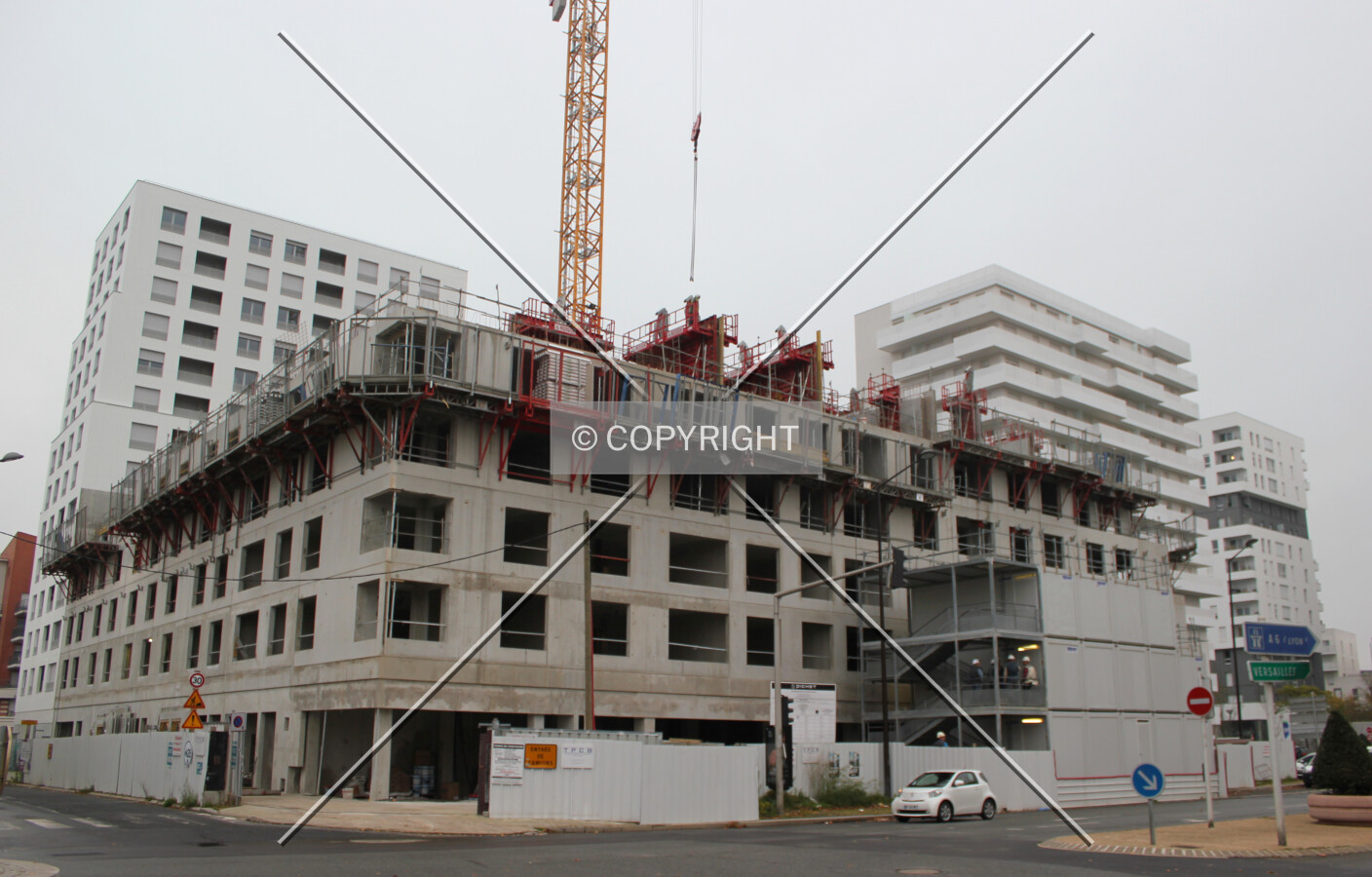 Photo 141-390-664