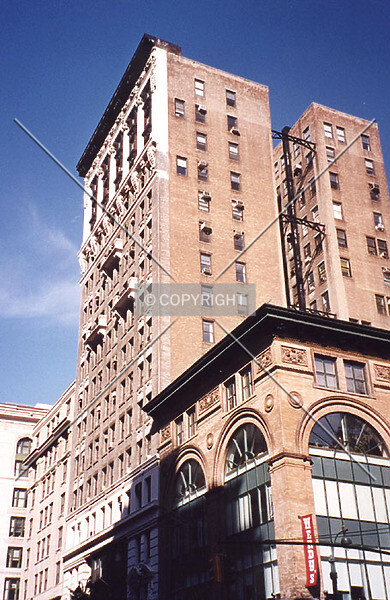 Photo 142-539-914