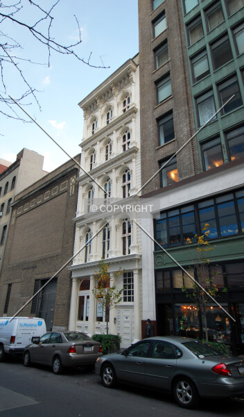 Photo 990-977-956