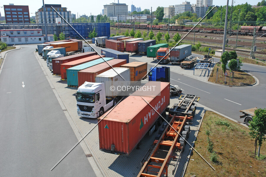 Photo 145-328-721