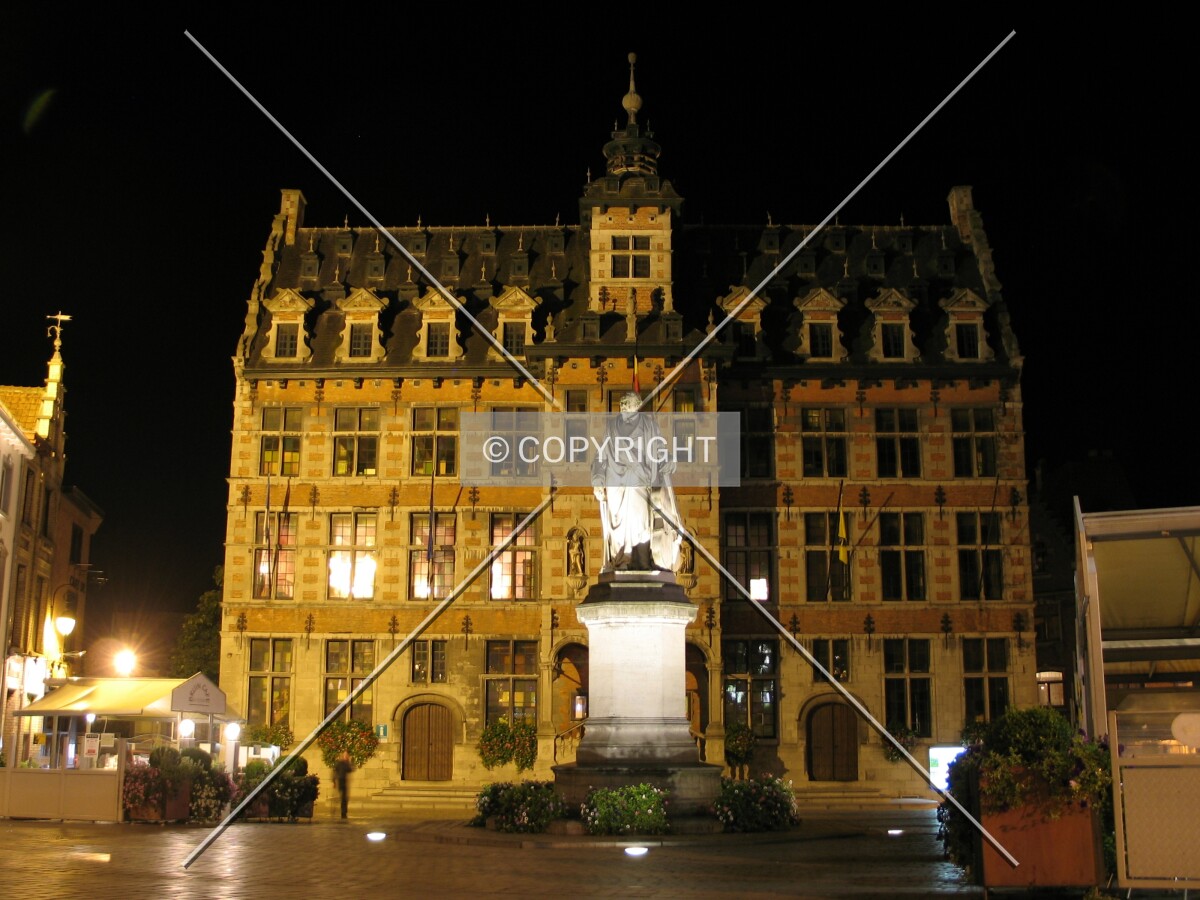 View from the Grote Markt with the statue of Servais in front