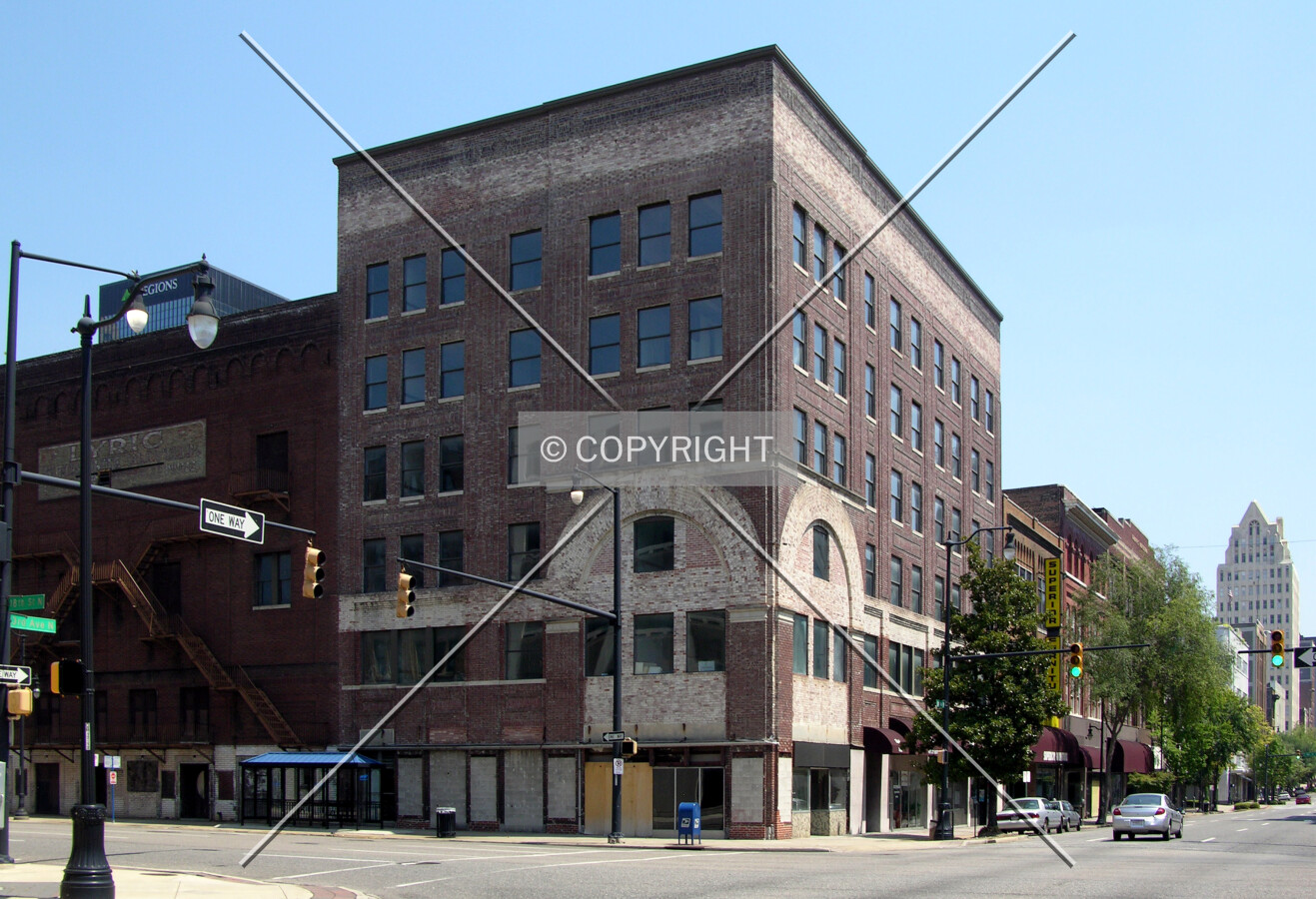 From 3rd Avenue North to the southwest