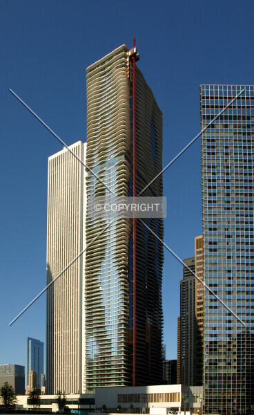 Photo 147-805-440