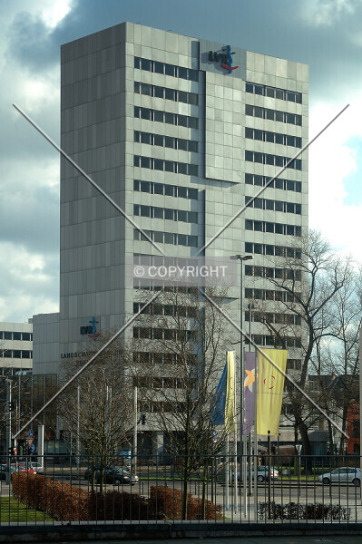 Photo 153-878-348