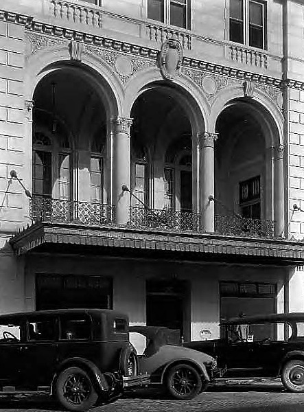 Photo 244-390-423