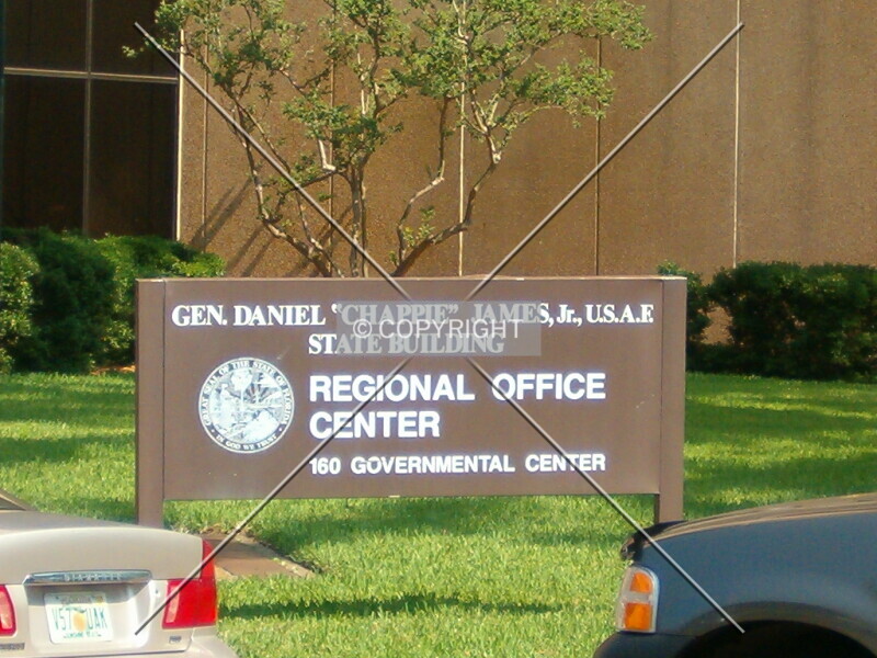 Photo 164-059-935