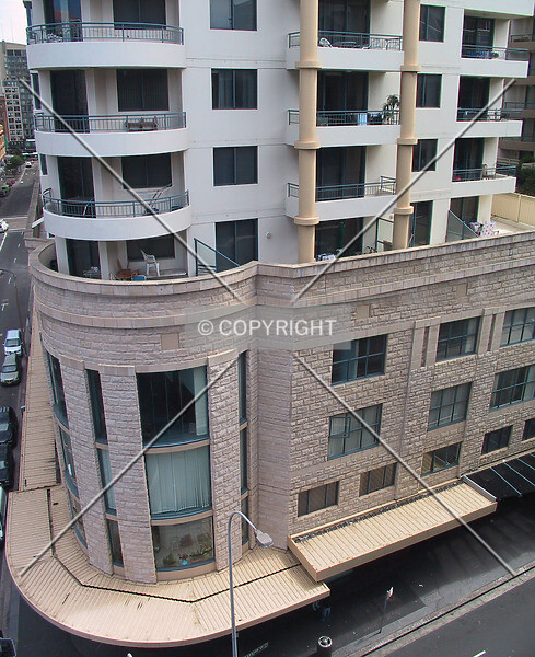 Photo 165-246-689