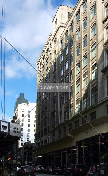 Photo 165-647-441