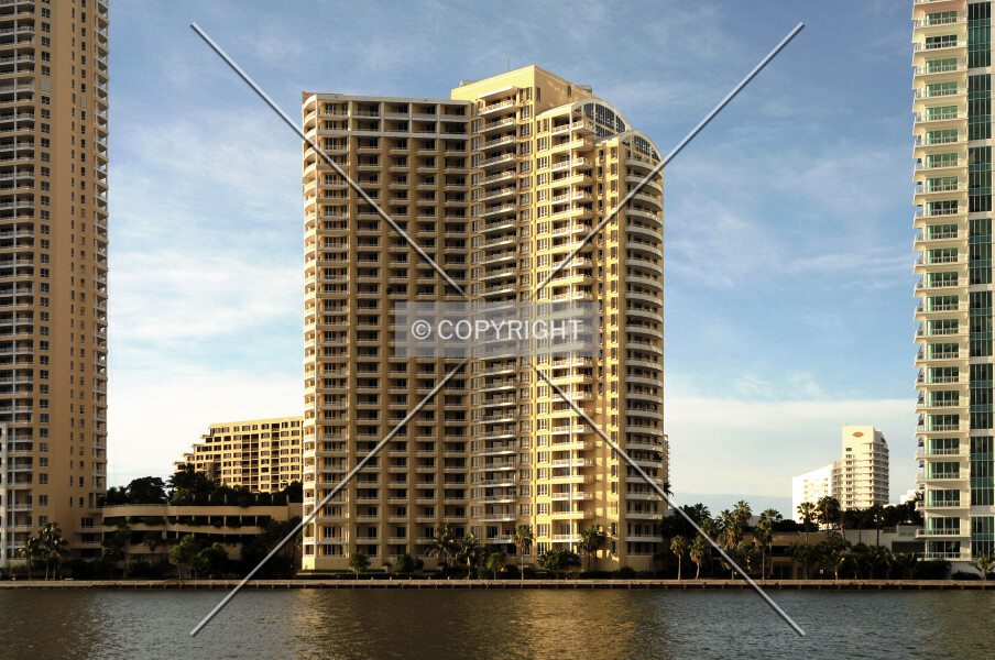 Photo 167-727-835