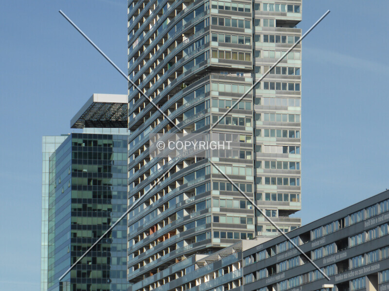 Photo 169-541-791