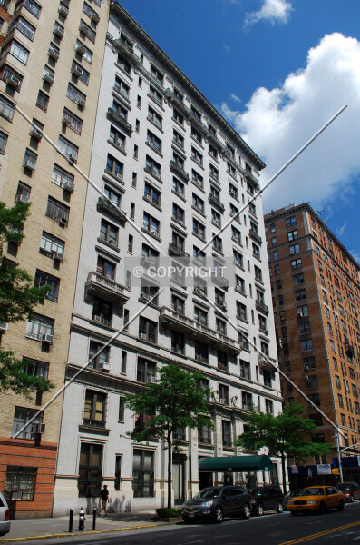 Photo 172-498-677