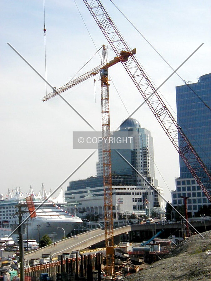 Construction crane now in place