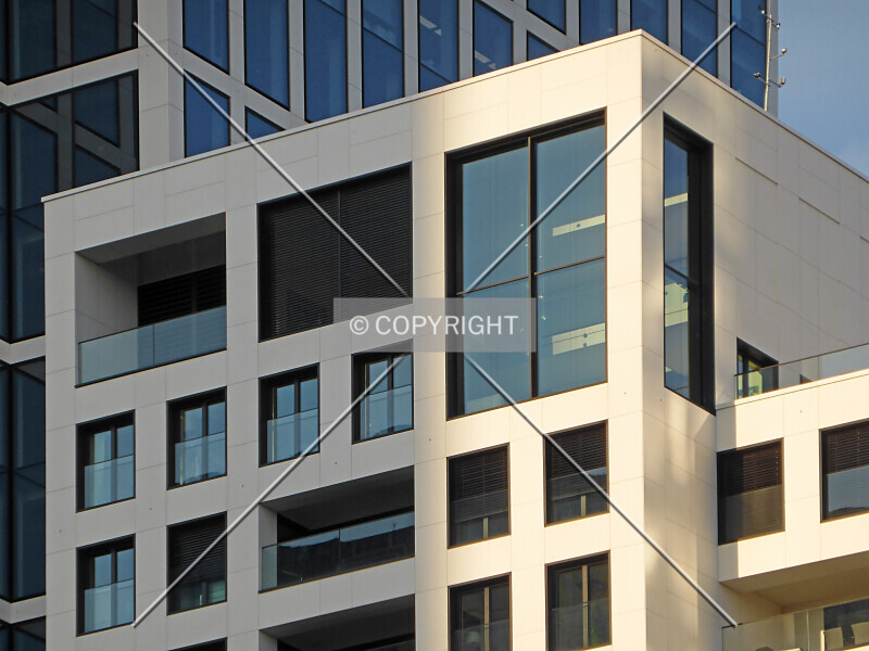 Photo 175-714-454