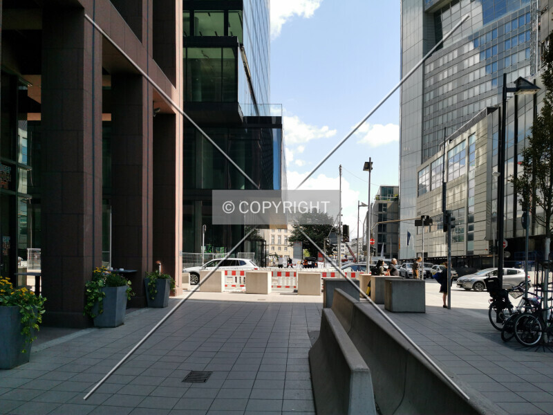 Photo 178-674-469